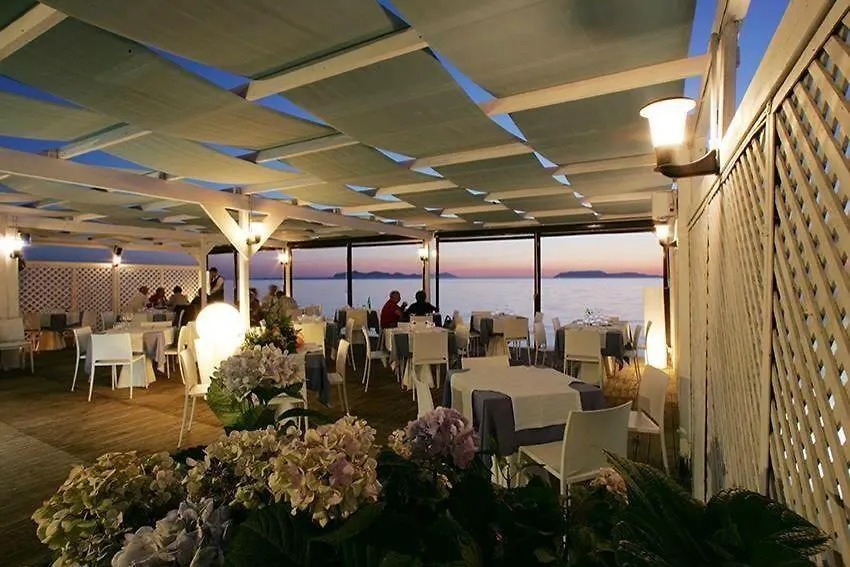 Sunset Beach Bed & Breakfast Marausa