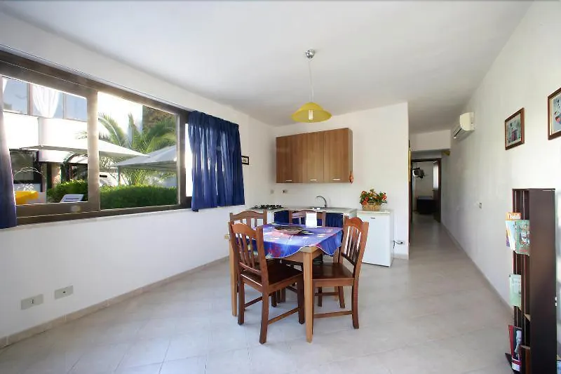 Sunset Beach Bed & Breakfast Marausa 2*,