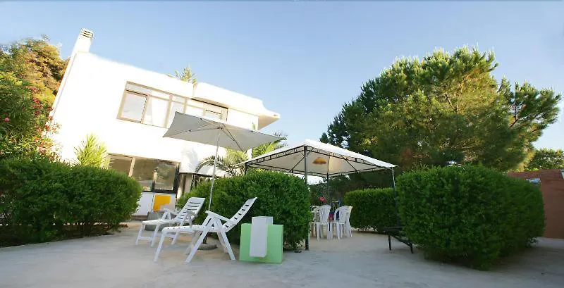 **  Sunset Beach Bed & Breakfast Marausa Italy